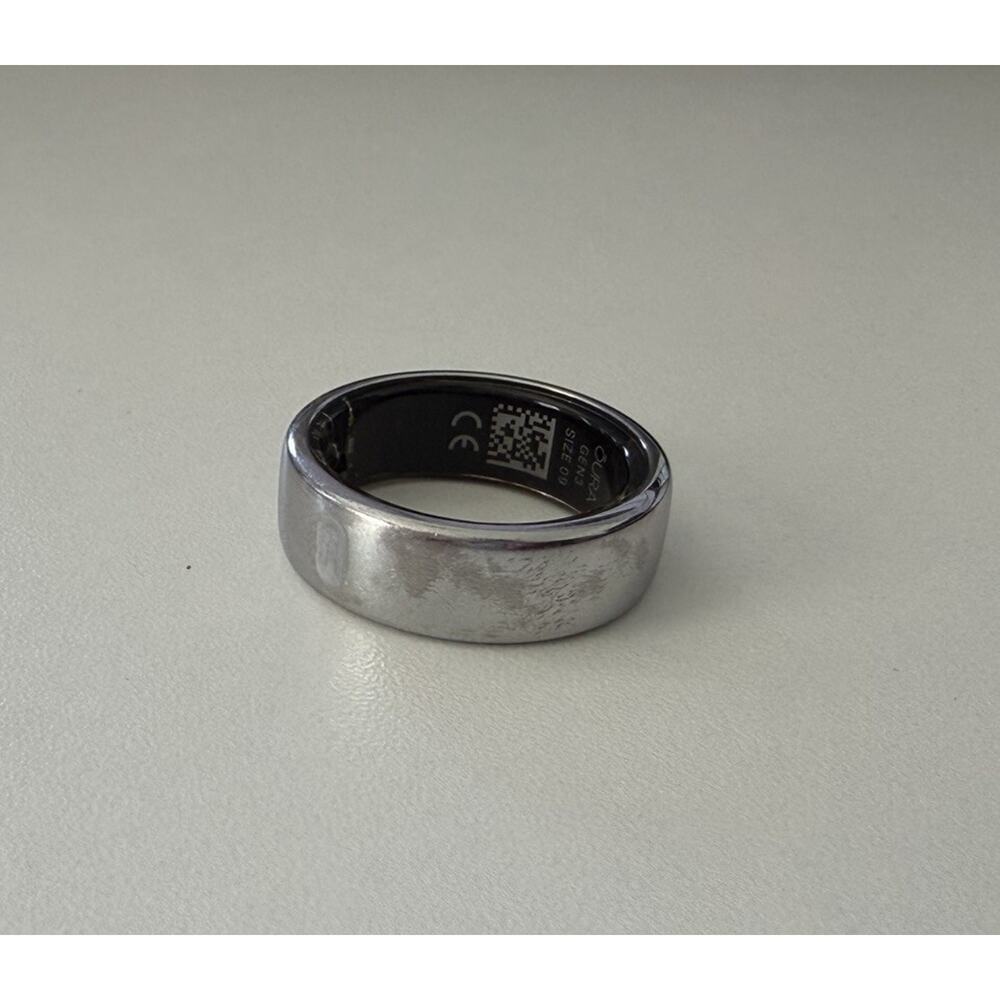 Oura Ring Gen3 Horizon Size 9 - Silver - Picture 3 of 7